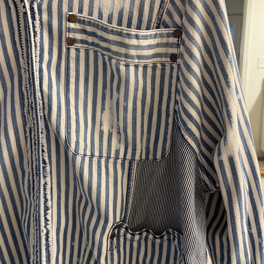 We The Free *oversized* white and and navy pinstriped distressed top - Picture 7 of 7